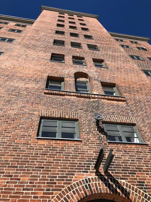 Ohlerich Speicher - Schlafen Im Hafen Висмар Экстерьер фото